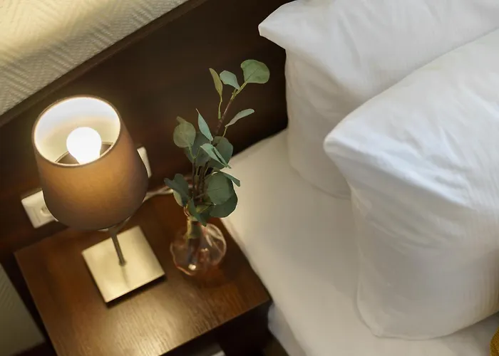 Alte Wache Hotel *